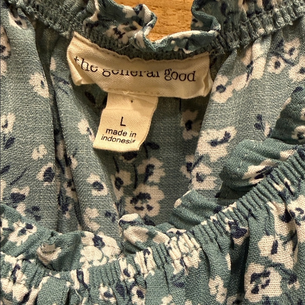 Floral Ruffle Blouse - Picture 4 of 11